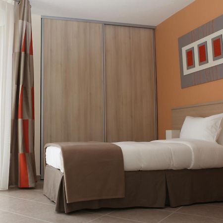 The Originals Boutique, Hotel L'Occitan, Aubagne La Destrousse Exterior photo