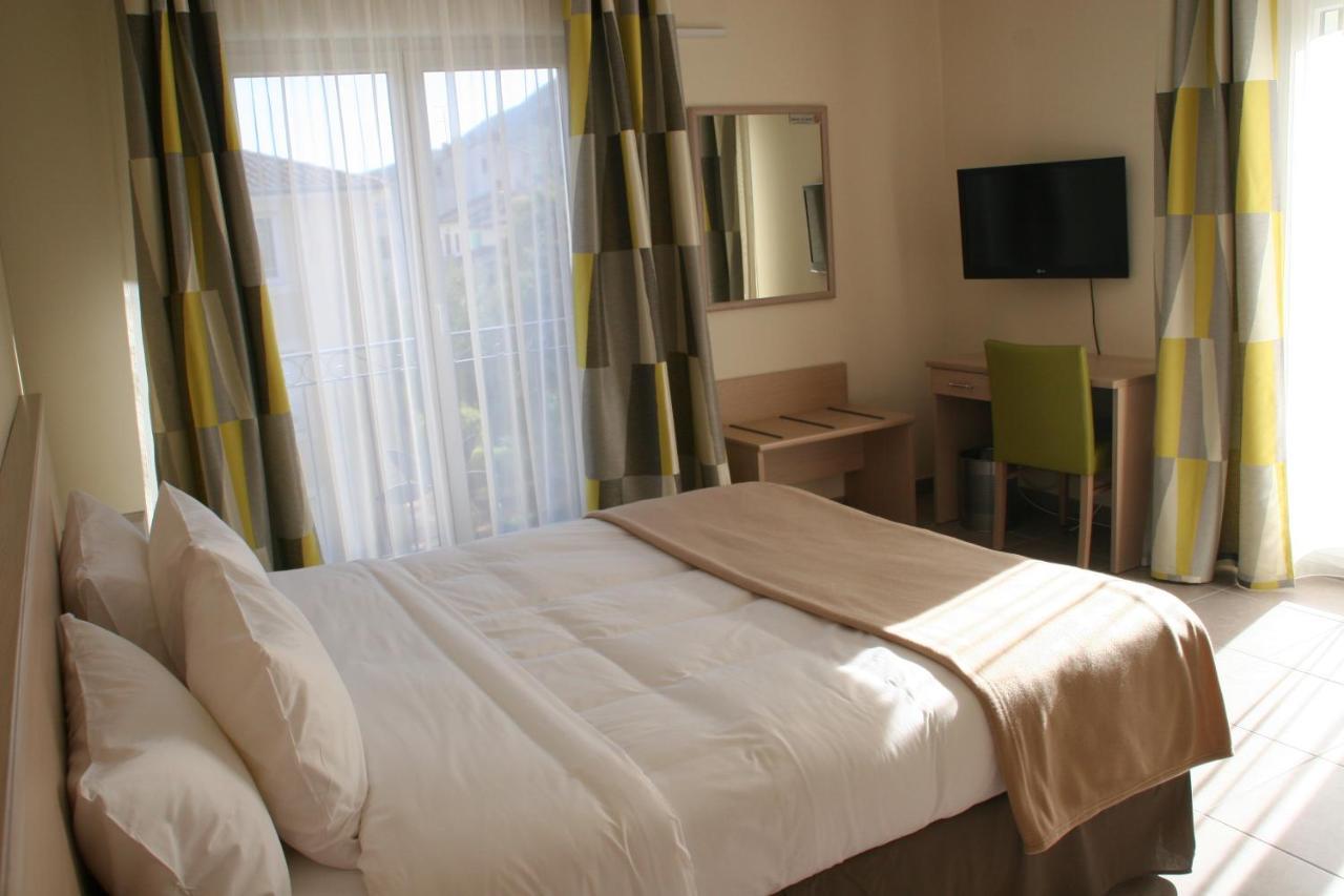 The Originals Boutique, Hotel L'Occitan, Aubagne La Destrousse Exterior photo