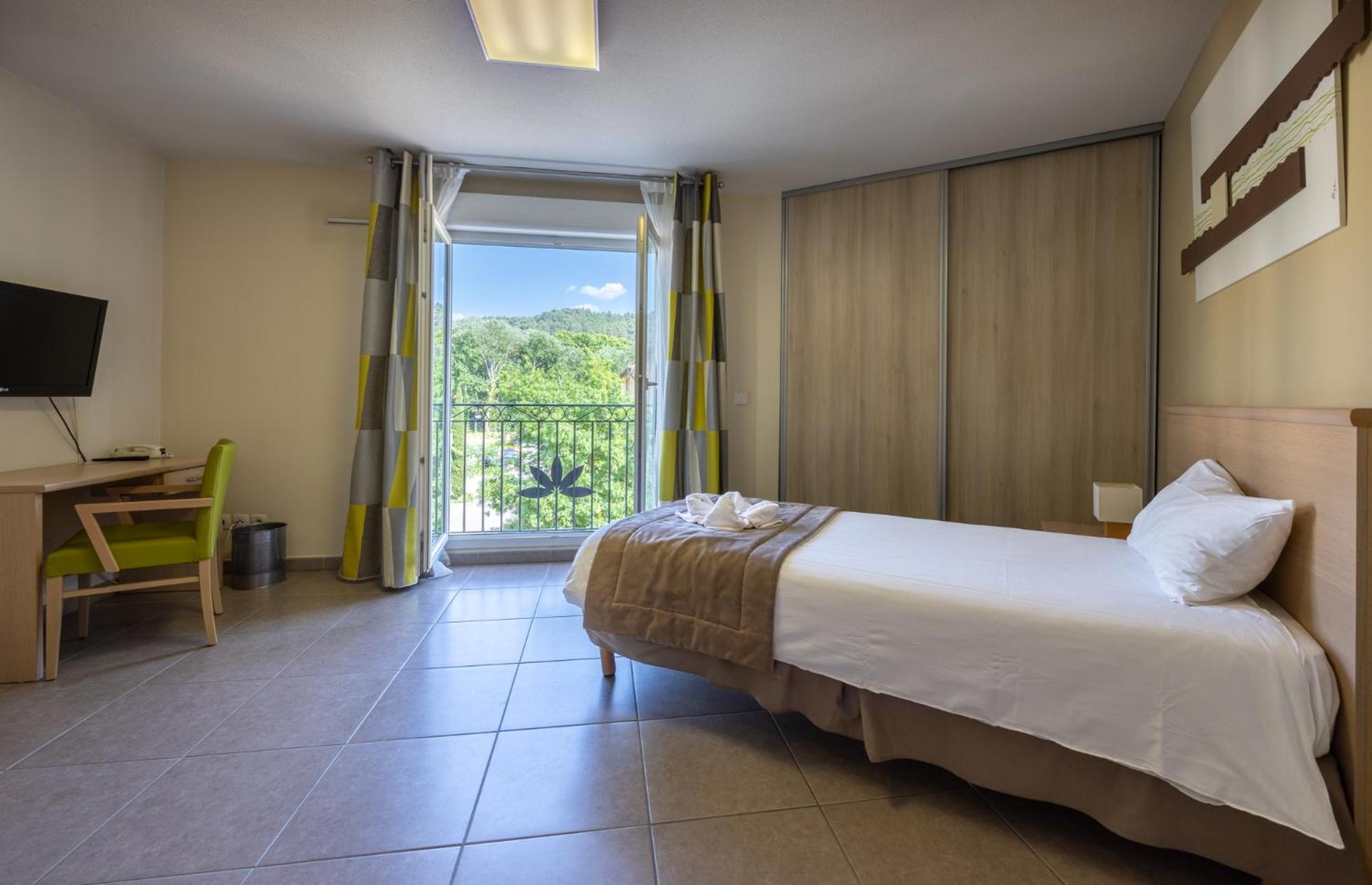 The Originals Boutique, Hotel L'Occitan, Aubagne La Destrousse Exterior photo
