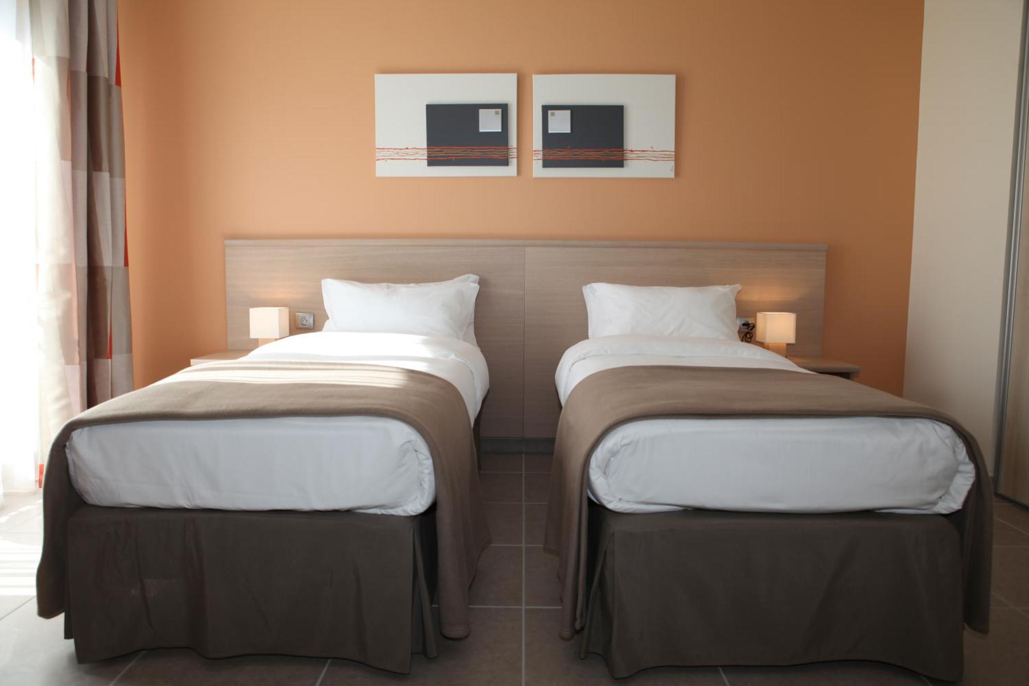 The Originals Boutique, Hotel L'Occitan, Aubagne La Destrousse Exterior photo