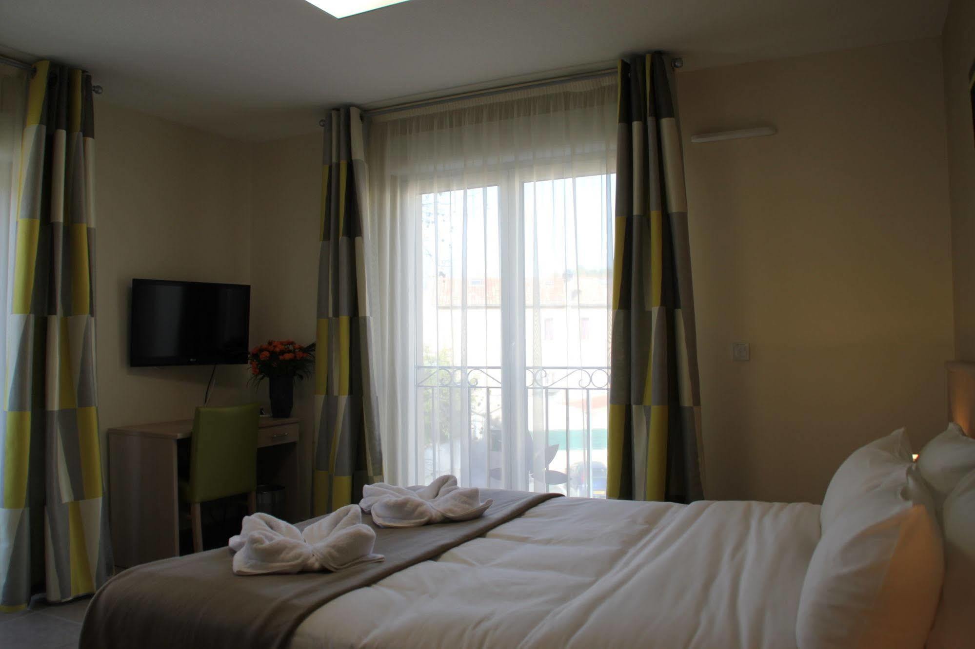 The Originals Boutique, Hotel L'Occitan, Aubagne La Destrousse Exterior photo